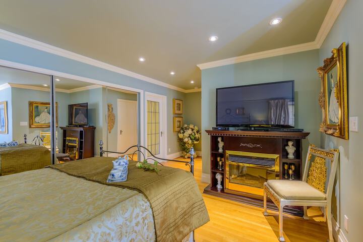 Room 30 of 80