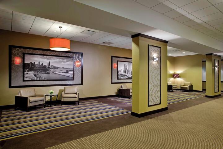 Crowne Plaza Chicago Ohare Hotel & Conf Center by IHG