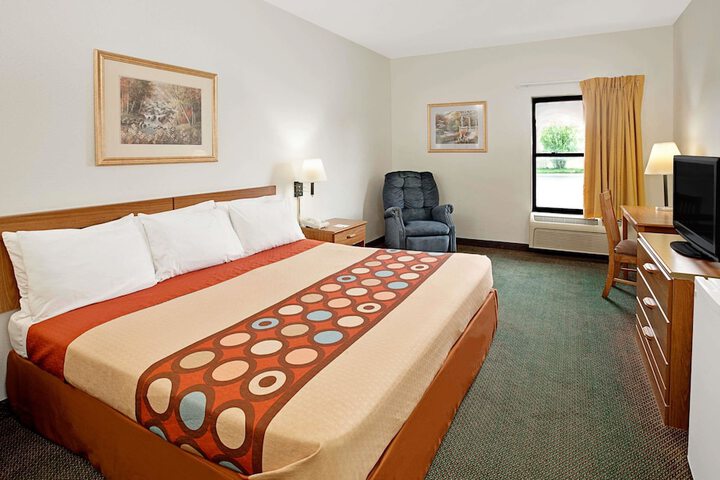 Room 9 of 20