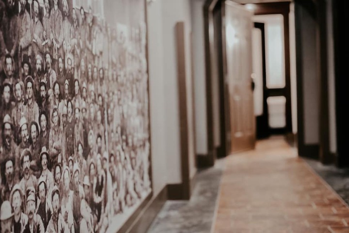 Ballroom/Hall 87 of 92