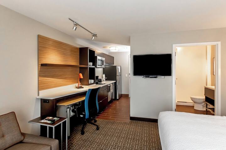Room 14 of 27