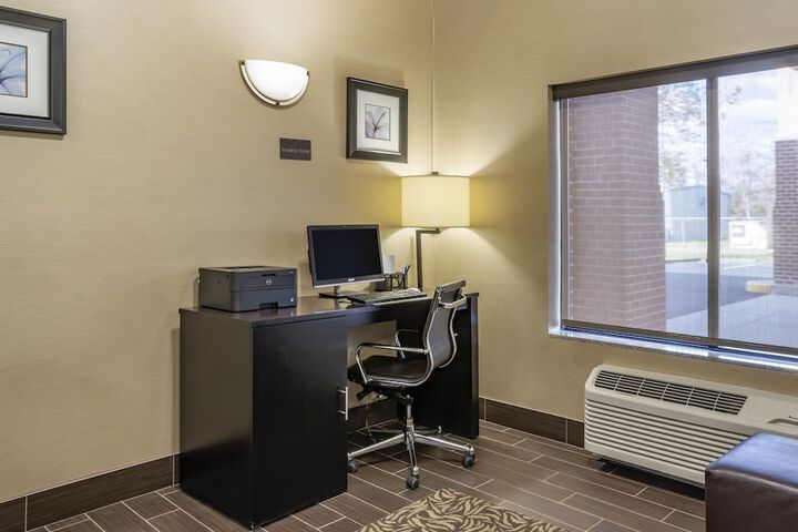 Comfort Inn & Suites Cambridge