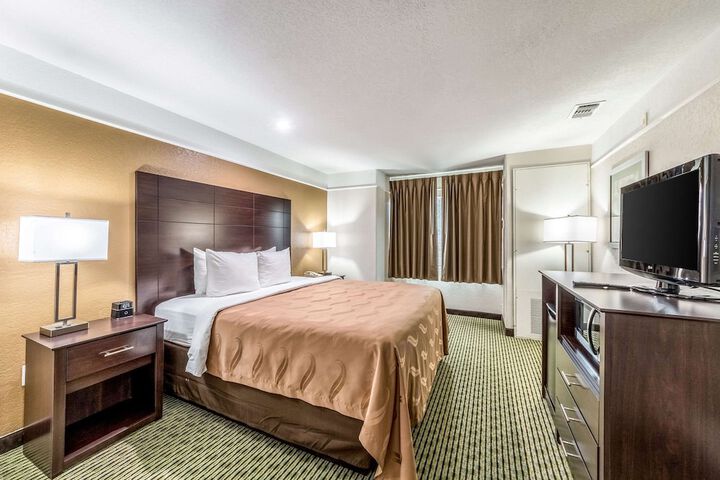 Room 21 of 57