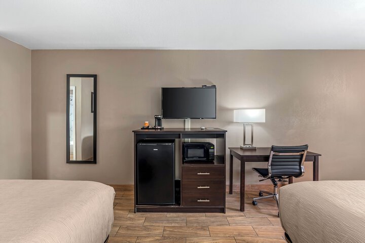 Room 25 of 30