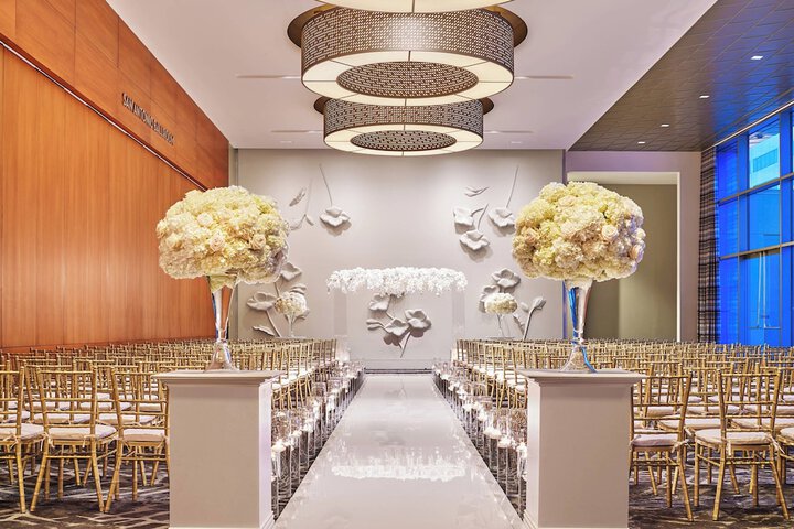 Ballroom/Hall 62 of 64