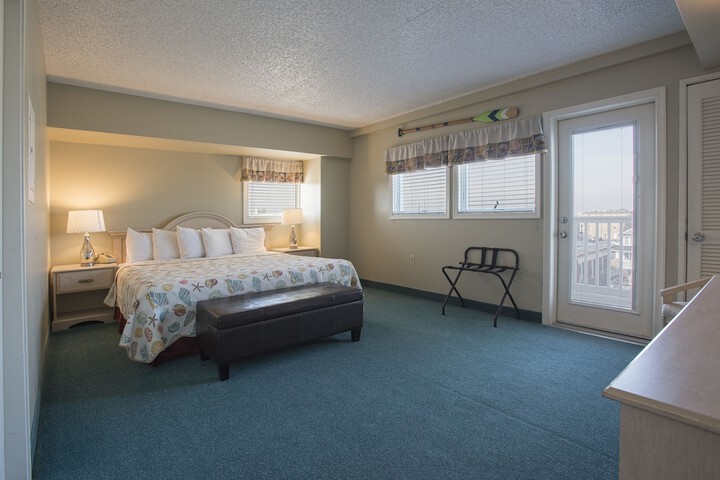 Biscayne Suites