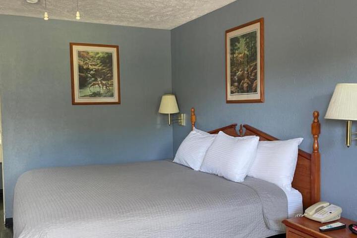 Deerfield Inn
