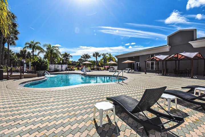 Pool 15 of 113