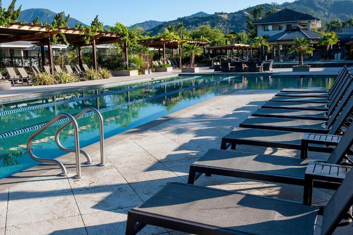 Calistoga Spa Hot Springs - Authentic Hot Springs Spa & Resort