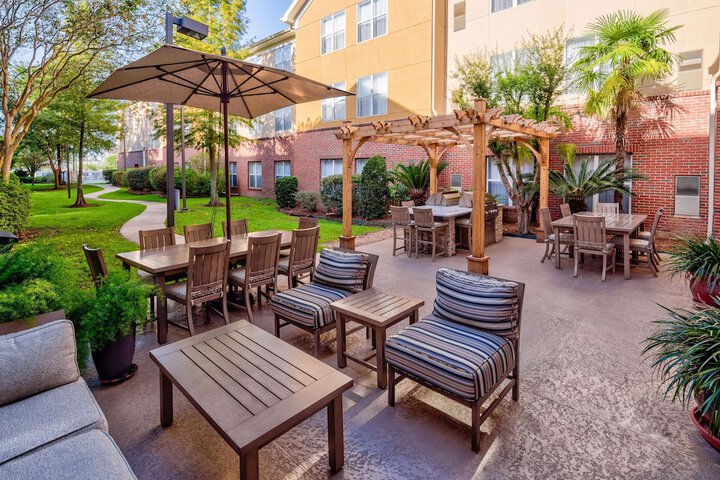Terrace/Patio 24 of 26