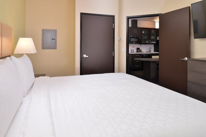 Room 37 of 64