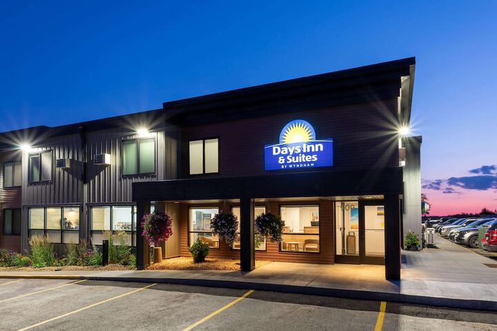 Hotel 4 of 49