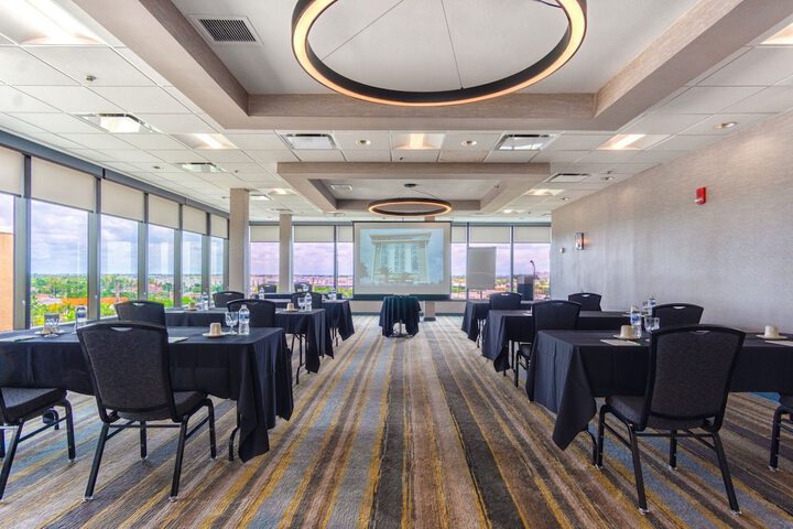 Holiday Inn Miami - International Airport by IHG