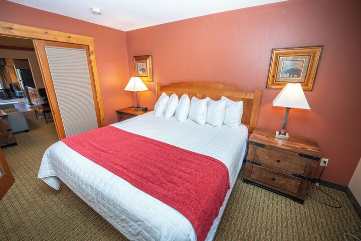 Silver Moon Inn