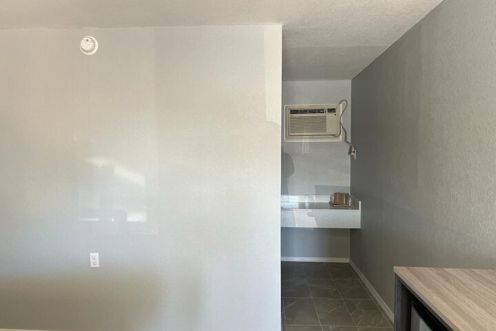 Room 19 of 32
