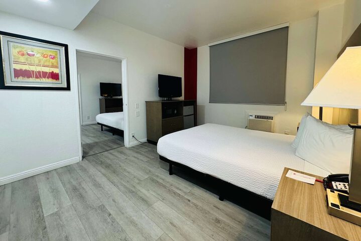 Room 43 of 92