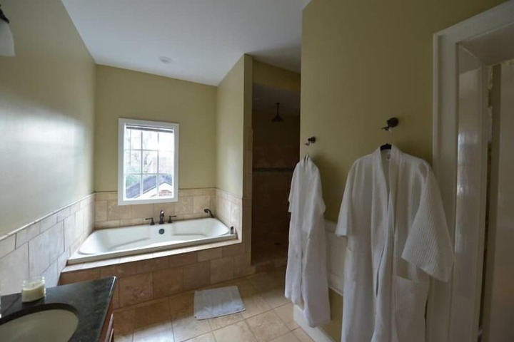 Room 17 of 20
