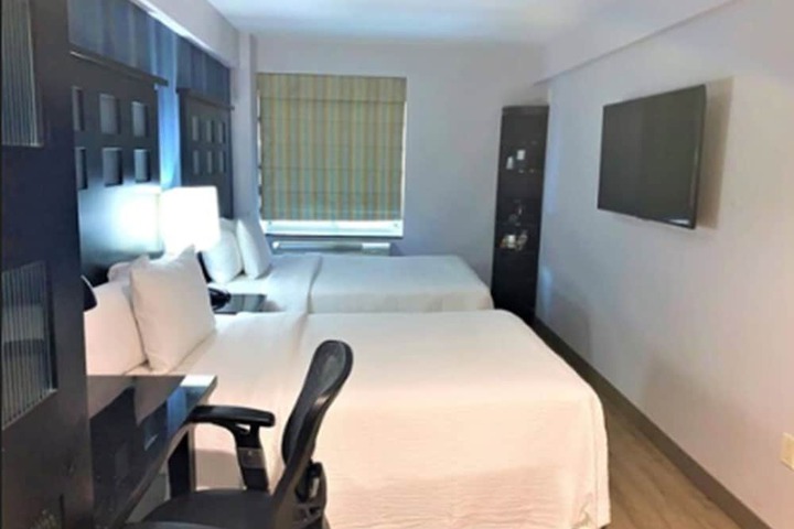Room 11 of 22