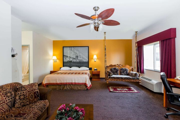Room 7 of 16