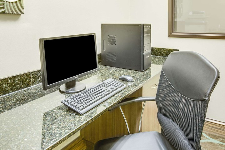 Business Center 16 of 16