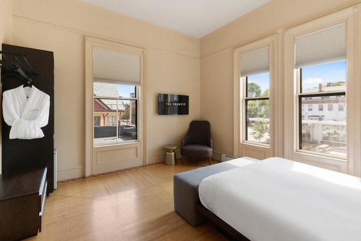 Room 25 of 53