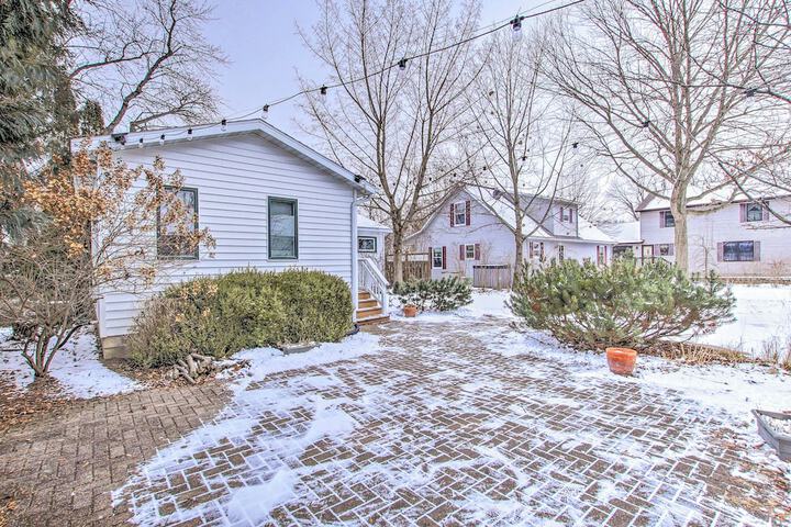 Green Lake Vacation Home w / Screened Porch!