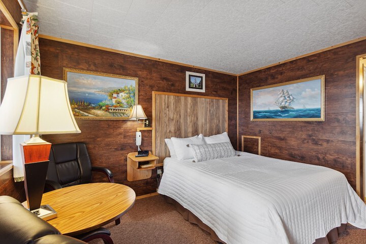 Room 14 of 25