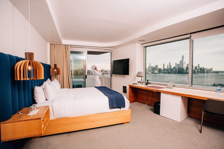 Room 41 of 103