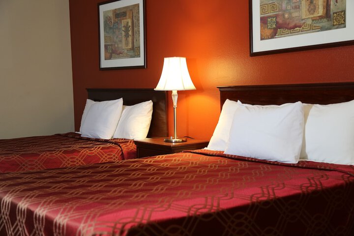 Room 15 of 34