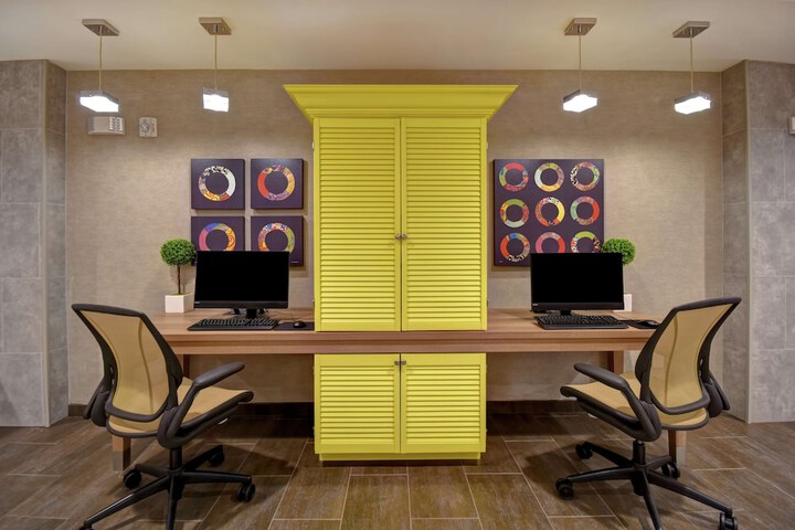 Business Center 43 of 43