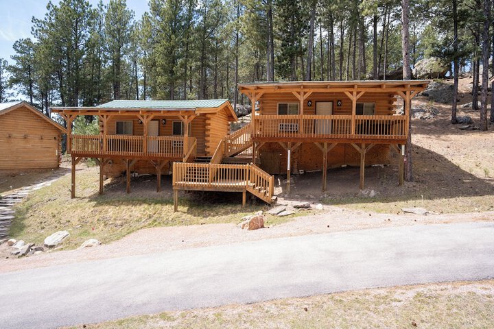 Rock Crest Lodge & Cabins