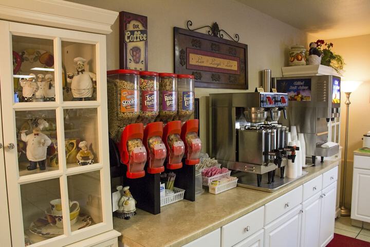 Breakfast/Coffee Service 27 of 36