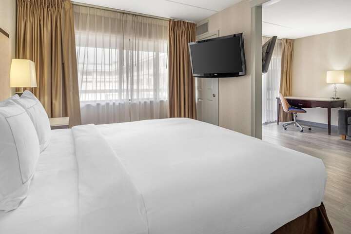Best Western Plus Miamisburg-Dayton Suites Banquets & Hotel