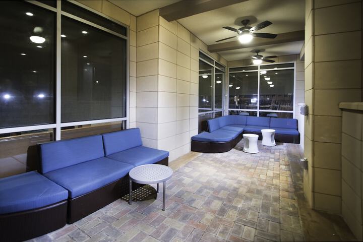 Terrace/Patio 32 of 33