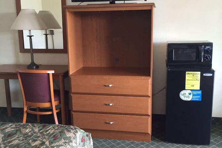 Economy Inn