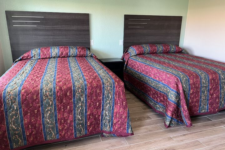 Room 13 of 22