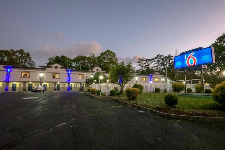 Hotel 3 of 50