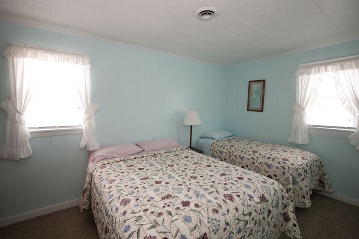 Room 82 of 199