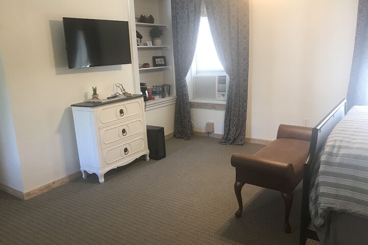 Room 38 of 361
