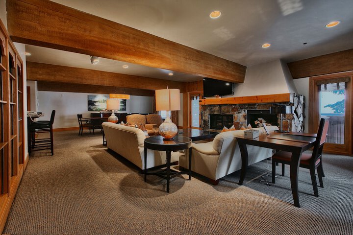 Stein Eriksen Lodge