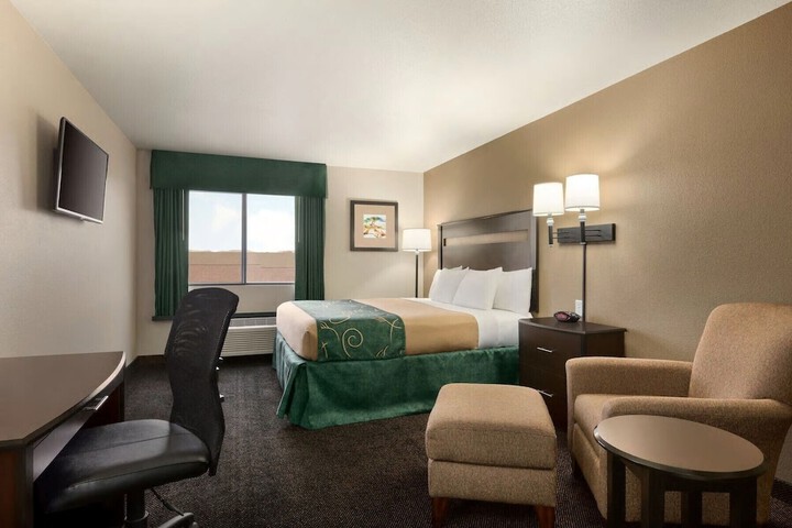 Room 9 of 20