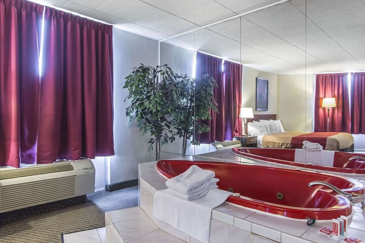 Room 31 of 37