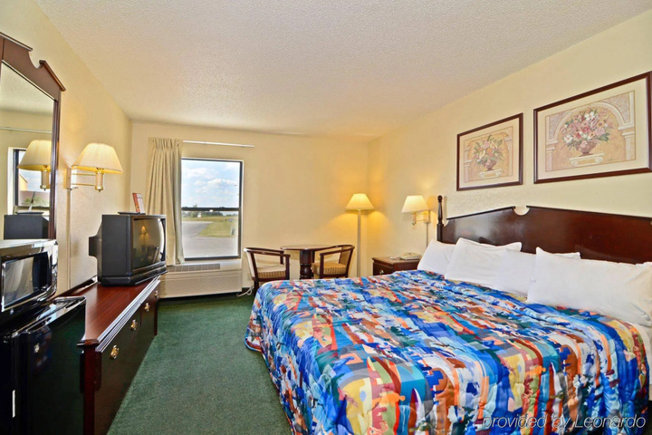 Arlington Inn & Suites