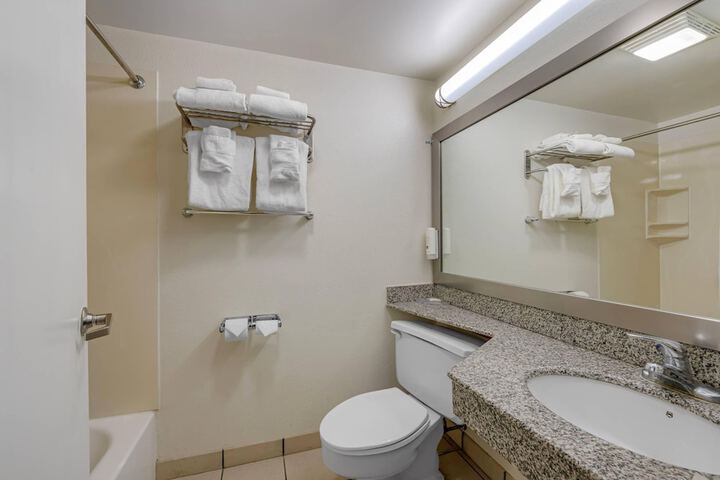 Quality Inn Enola - Harrisburg