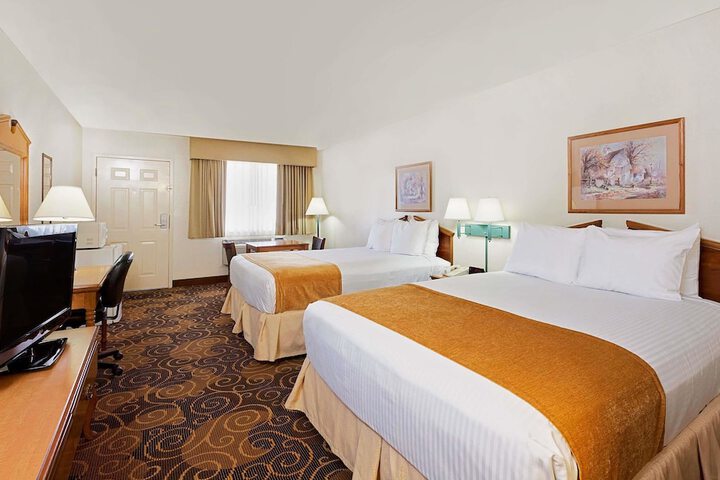 Room 15 of 18