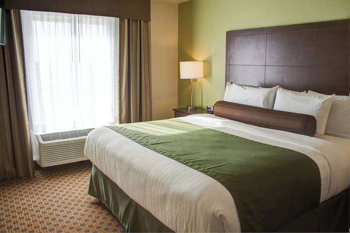 Cobblestone Hotel & Suites - Jefferson