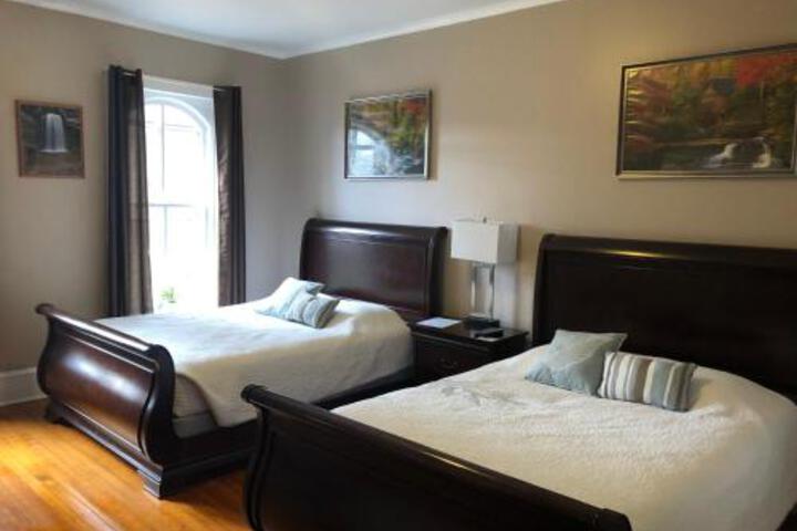 Cook Mansion Bed and Breakfast