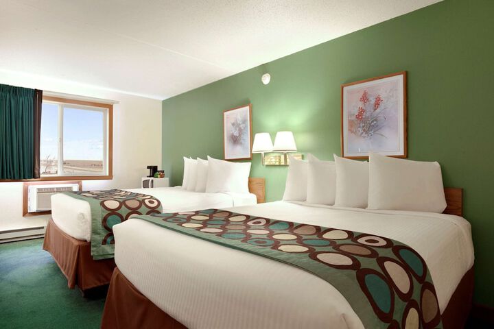 Room 7 of 11
