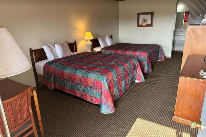 Room 13 of 35