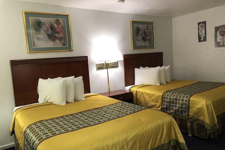 Room 21 of 36